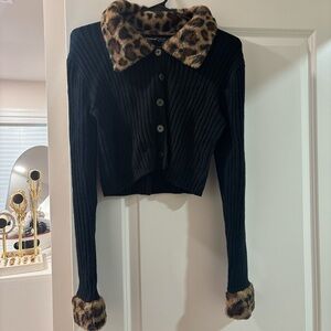 Black Ribbed Cardigan with Leopard Print Collar